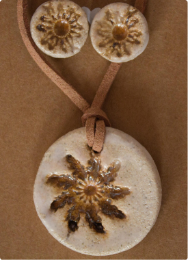 Colgante y pendientes de joyería cerámica artesanal